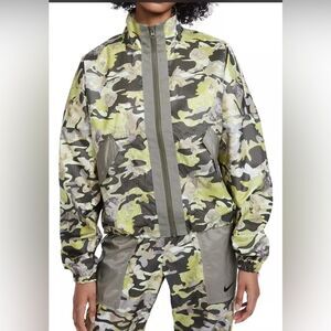 ❌Nike sportswear Camo Windbreaker Jacket cargo pockets oversized small NWOT